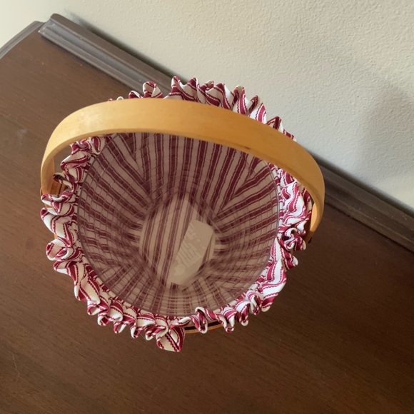 Vintage 1996 Longaberger Handwoven Basket In Excellent Condition - Picture 5 of 9